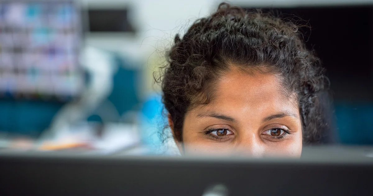 Volwassene met ADHD symptomen aan het werk